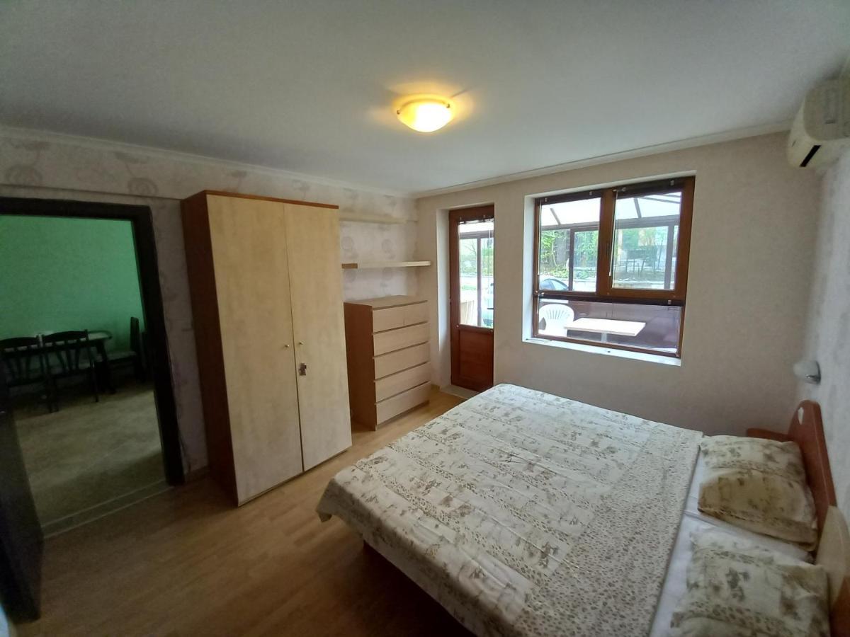 Lovely Nest With Glass Veranda Златни пясъци Екстериор снимка